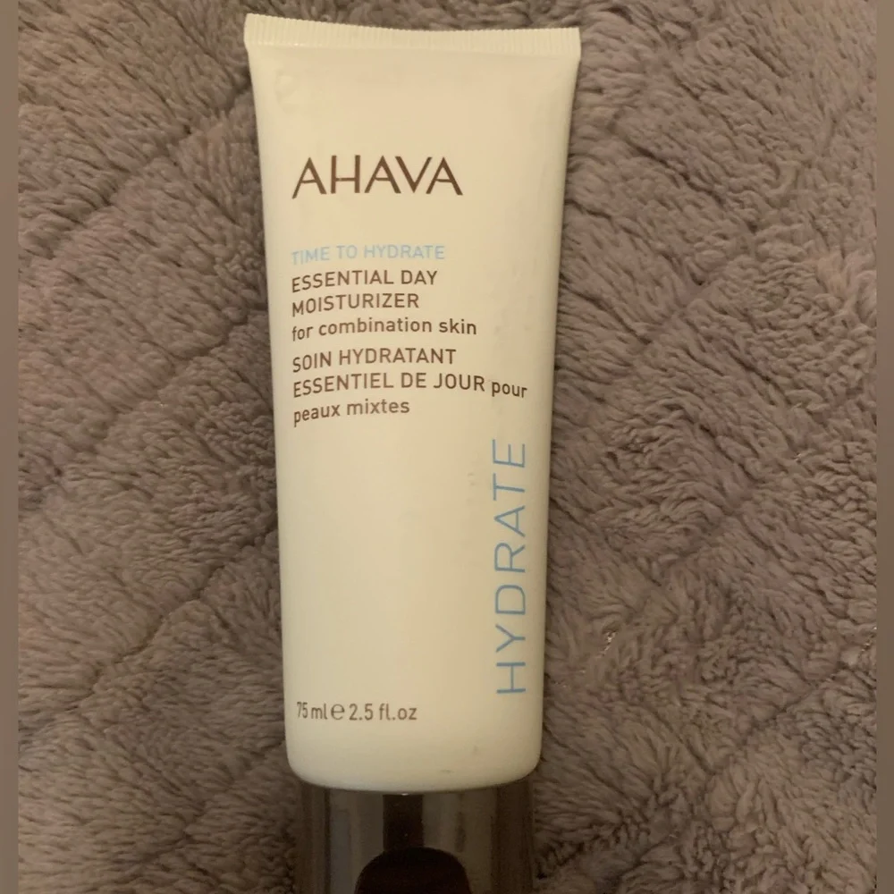Ahava Essential Day Moisturizer - Picture 1 of 2